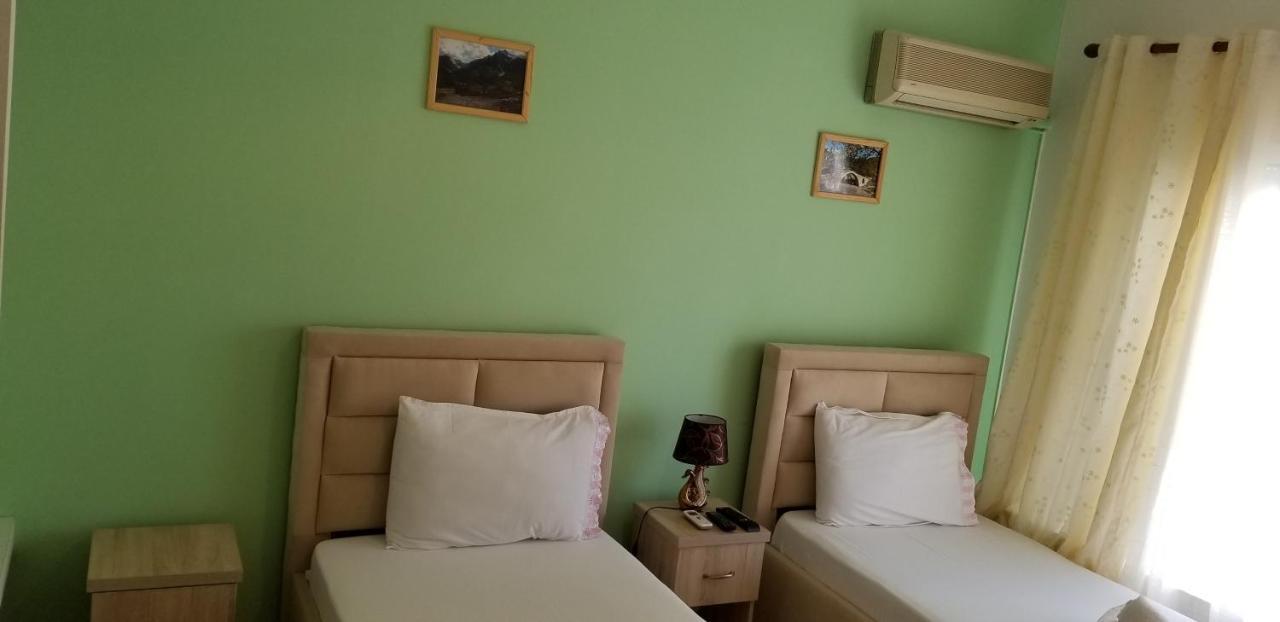 Keli Guest House& Rafting Adventures Përmet Exterior foto